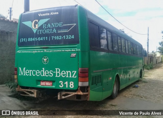 Ônibus Particulares 318 na cidade de Matozinhos, Minas Gerais, Brasil, por Vicente de Paulo Alves. Número da foto: #8534161.