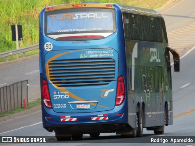 Turispall Transporte e Turismo 5700 na cidade de Conselheiro Lafaiete, Minas Gerais, Brasil, por Rodrigo  Aparecido. ID da foto: 8537908.