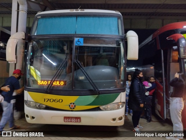 Empresa Gontijo de Transportes 17060 na cidade de Roseira, São Paulo, Brasil, por Henrique Lopes Gomes. ID da foto: 9327650.