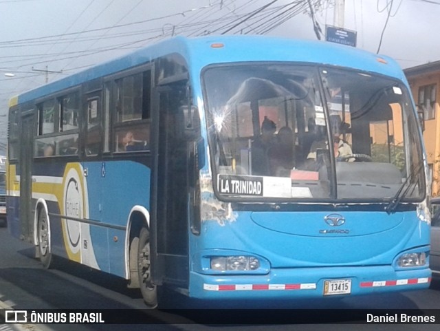 Transportes Paracito 11 na cidade de San Vicente, Moravia, San José, Costa Rica, por Daniel Brenes. Número da foto: #9358638.