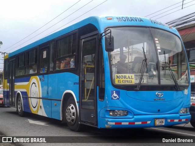 Transportes Paracito 09 na cidade de San Vicente, Moravia, San José, Costa Rica, por Daniel Brenes. ID da foto: 9358644.