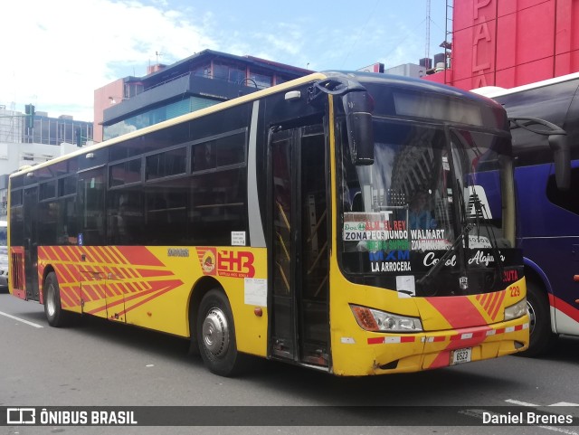 Empresa Hermanos Bonilla El Coyol AB 6523 na cidade de Hospital, San José, San José, Costa Rica, por Daniel Brenes. Número da foto: #9363125.