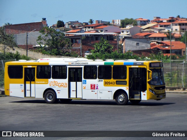 Plataforma Transportes 30943 na cidade de Salvador, Bahia, Brasil, por Gênesis Freitas. ID da foto: 9363981.