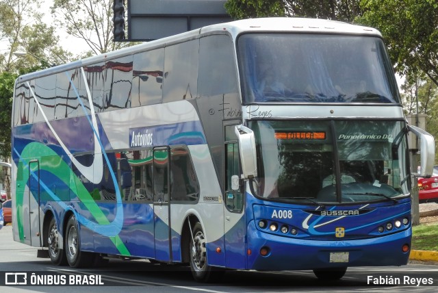 Autovías A-008 na cidade de Morelia, Michoacán, México, por Fabián Reyes. ID da foto: 9361077.