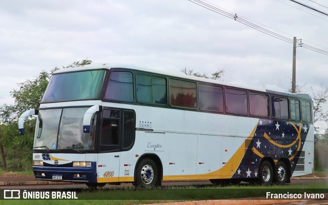 Ônibus Particulares 4200 na cidade de Assis, São Paulo, Brasil, por Francisco Ivano. Número da foto: #9361530.