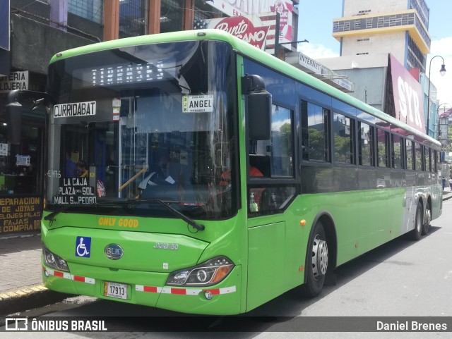 Autotransportes Raro SJB 17908 na cidade de Catedral, San José, San José, Costa Rica, por Daniel Brenes. Número da foto: #9363176.