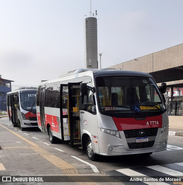 Pêssego Transportes 4 7774 na cidade de São Paulo, São Paulo, Brasil, por Andre Santos de Moraes. Número da foto: #9366767.