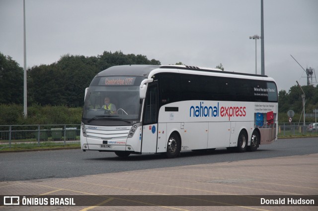National Express 213 na cidade de Essex, Inglaterra, por Donald Hudson. Número da foto: #9365065.