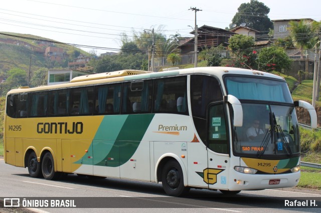 Empresa Gontijo de Transportes 14295 na cidade de Barra do Piraí, Rio de Janeiro, Brasil, por Rafael H.. ID da foto: 9365569.