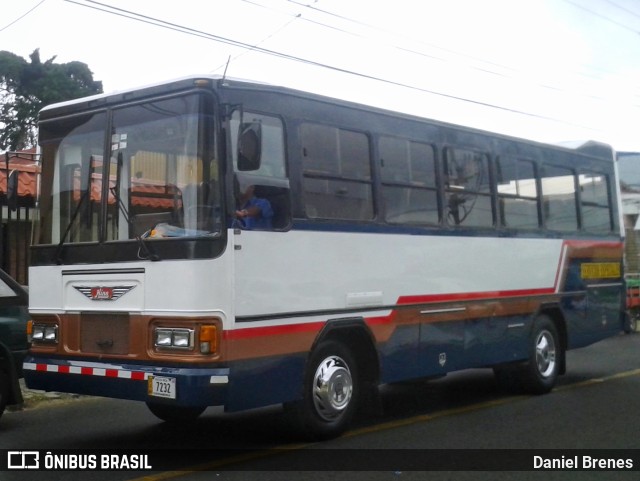 Autobuses sin identificación - Costa Rica SJB 7232 na cidade de San Vicente, Moravia, San José, Costa Rica, por Daniel Brenes. Número da foto: #9367872.