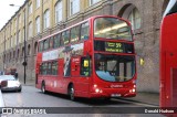 Arriva DW82 na cidade de London, Greater London, Inglaterra, por Donald Hudson. Número da foto: #9368255.