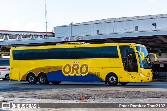 Autobuses Oro 7600 na cidade de Puebla, Puebla, México, por Omar Ramírez Thor2102. Número da foto: #9373817.