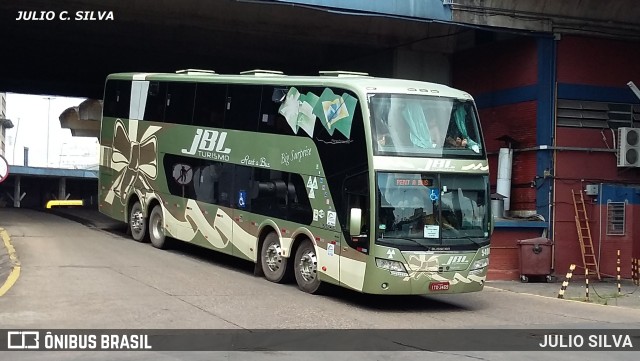 JBL Turismo 5400 na cidade de Porto Alegre, Rio Grande do Sul, Brasil, por JULIO SILVA. ID da foto: 9371207.