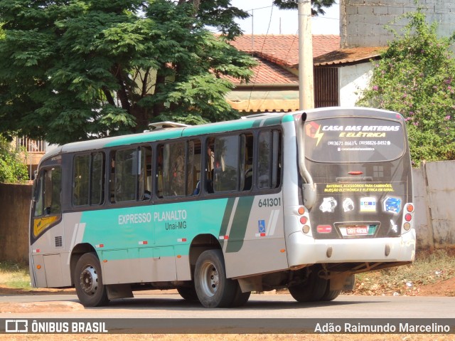 Expresso Planalto - Unaí 641301 na cidade de Paracatu, Minas Gerais, Brasil, por Adão Raimundo Marcelino. ID da foto: 9373133.