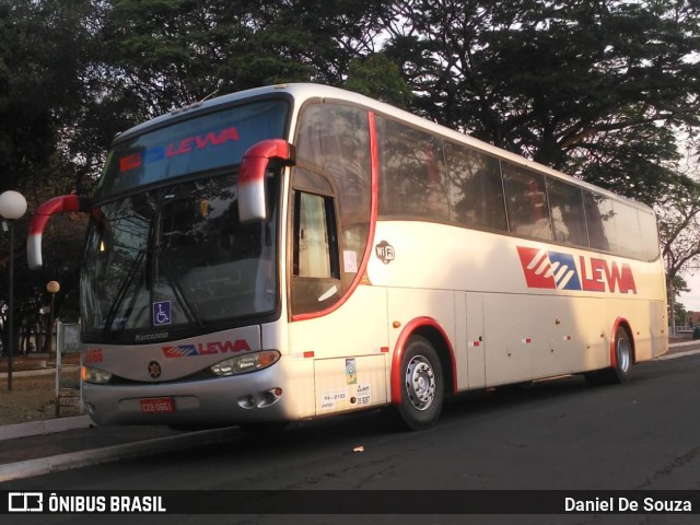 Lewa Transportes 2066 na cidade de Jaboticabal, São Paulo, Brasil, por Daniel De Souza. Número da foto: #9373922.