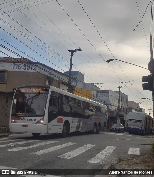 Metra - Sistema Metropolitano de Transporte 5407 na cidade de Santo André, São Paulo, Brasil, por Andre Santos de Moraes. ID da foto: 9375159.