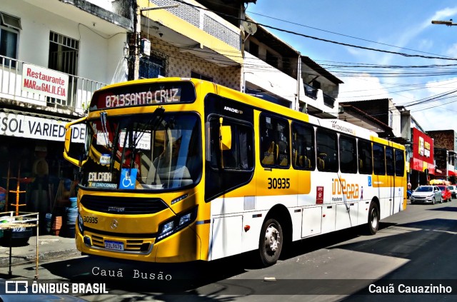 Plataforma Transportes 30935 na cidade de Salvador, Bahia, Brasil, por Cauã Cauazinho. ID da foto: 9376827.