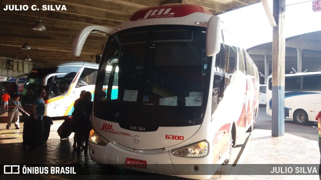 JBL Turismo 6300 na cidade de Porto Alegre, Rio Grande do Sul, Brasil, por JULIO SILVA. Número da foto: #9376151.