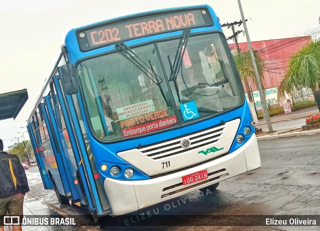 VAL - Viação Alvorada Ltda. 711 na cidade de Alvorada, Rio Grande do Sul, Brasil, por Elizeu Oliveira. ID da foto: 9378570.