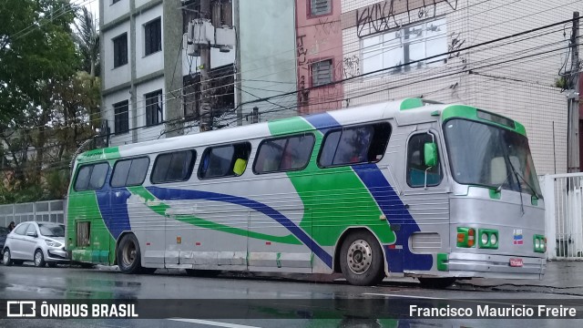 Ônibus Particulares CYB6864 na cidade de São Paulo, São Paulo, Brasil, por Francisco Mauricio Freire. Número da foto: #9380087.