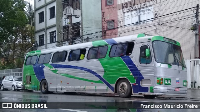 Ônibus Particulares CYB6864 na cidade de São Paulo, São Paulo, Brasil, por Francisco Mauricio Freire. ID da foto: 9380087.