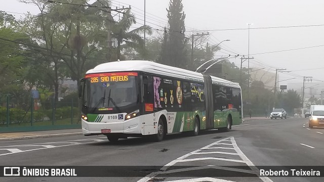 Metra - Sistema Metropolitano de Transporte 8169 na cidade de São Bernardo do Campo, São Paulo, Brasil, por Roberto Teixeira. ID da foto: 9382517.