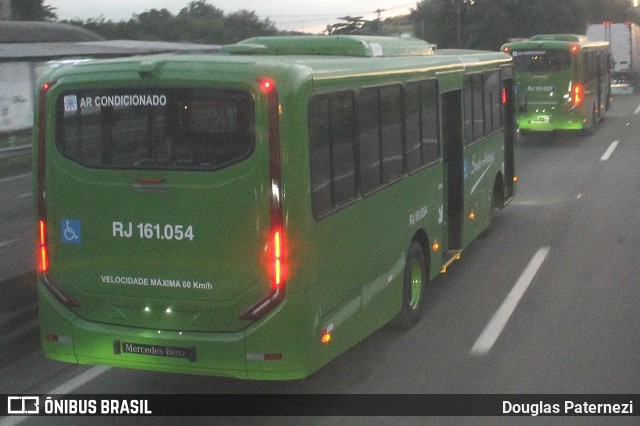 Transportes Santo Antônio RJ 161.054 na cidade de Rio de Janeiro, Rio de Janeiro, Brasil, por Douglas Paternezi. Número da foto: #9381763.