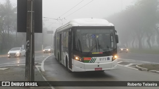 Metra - Sistema Metropolitano de Transporte 8173 na cidade de São Bernardo do Campo, São Paulo, Brasil, por Roberto Teixeira. ID da foto: 9382504.