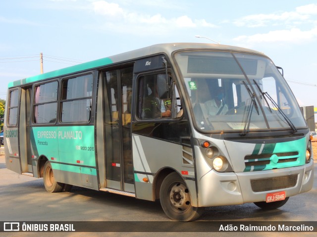 Expresso Planalto 520901 na cidade de Paracatu, Minas Gerais, Brasil, por Adão Raimundo Marcelino. Número da foto: #9383154.