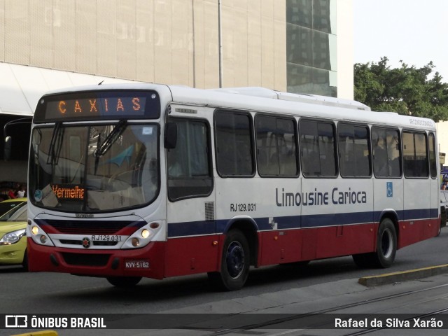 Empresa de Transportes Limousine Carioca RJ 129.031 na cidade de Rio de Janeiro, Rio de Janeiro, Brasil, por Rafael da Silva Xarão. ID da foto: 9386341.