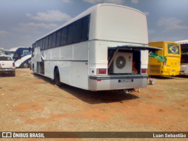 Ônibus Particulares 000 na cidade de Brasília, Distrito Federal, Brasil, por Luan Sebastião. Número da foto: #9329652.