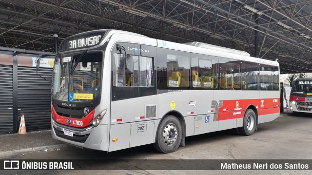 Pêssego Transportes 4 7030 na cidade de São Paulo, São Paulo, Brasil, por Matheus Neri dos Santos. Número da foto: #9328172.