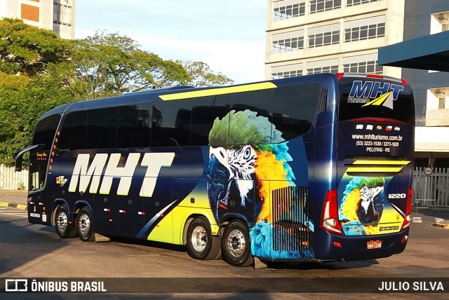 MHT Turismo 1220 na cidade de Porto Alegre, Rio Grande do Sul, Brasil, por JULIO SILVA. Número da foto: #9330891.