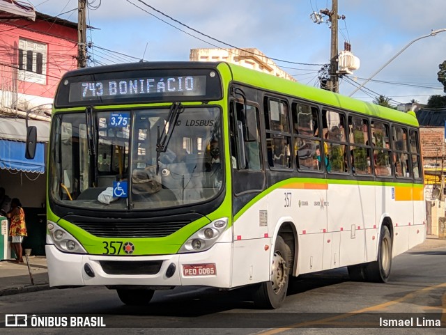 Rodoviária Caxangá 357 na cidade de Recife, Pernambuco, Brasil, por Ismael Lima. ID da foto: 9386780.