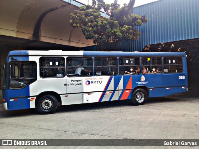 Transportes Coletivos Parque das Nações 088 na cidade de Santo André, São Paulo, Brasil, por Gabriel Garves. Número da foto: #9387892.