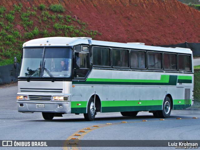 Helotur Turismo 300 na cidade de Aparecida, São Paulo, Brasil, por Luiz Krolman. Número da foto: #9389594.