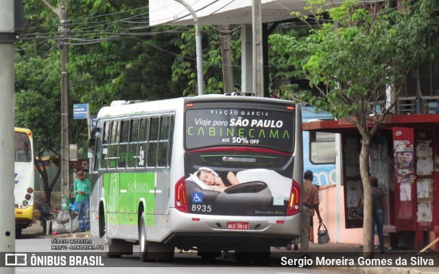 Viação Garcia 8935 na cidade de Londrina, Paraná, Brasil, por Sergio Moreira Gomes da Silva. ID da foto: 9398937.