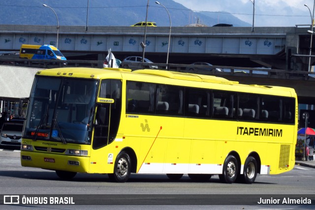 Viação Itapemirim 44217 na cidade de Rio de Janeiro, Rio de Janeiro, Brasil, por Junior Almeida. ID da foto: 9407873.