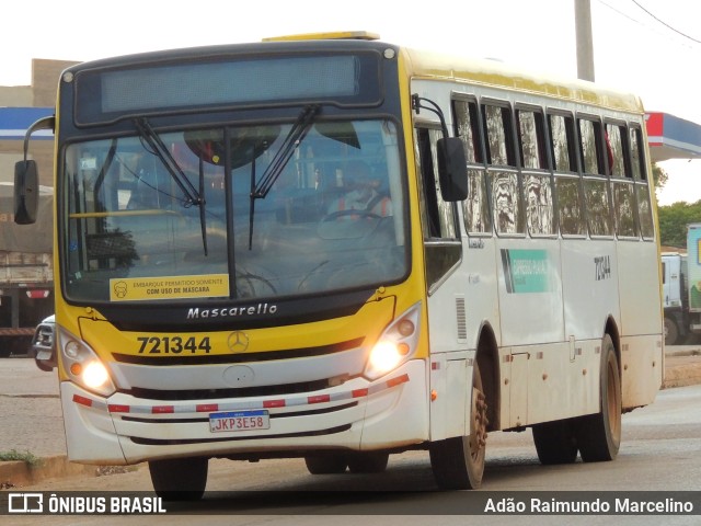Expresso Planalto 721344 na cidade de Paracatu, Minas Gerais, Brasil, por Adão Raimundo Marcelino. Número da foto: #9407964.