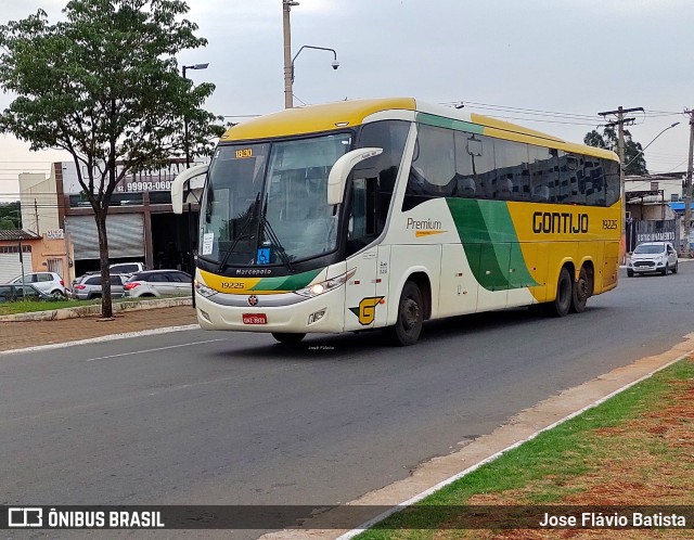 Empresa Gontijo de Transportes 19225 na cidade de Goiânia, Goiás, Brasil, por Jose Flávio Batista. Número da foto: #9406582.