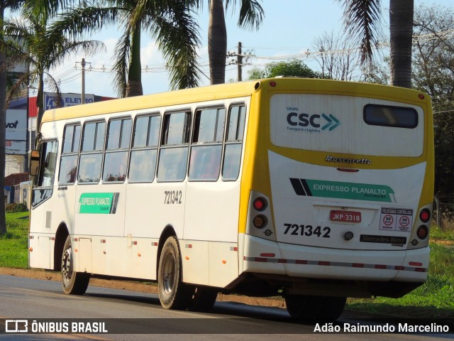 Expresso Planalto 721342 na cidade de Paracatu, Minas Gerais, Brasil, por Adão Raimundo Marcelino. Número da foto: #9407953.