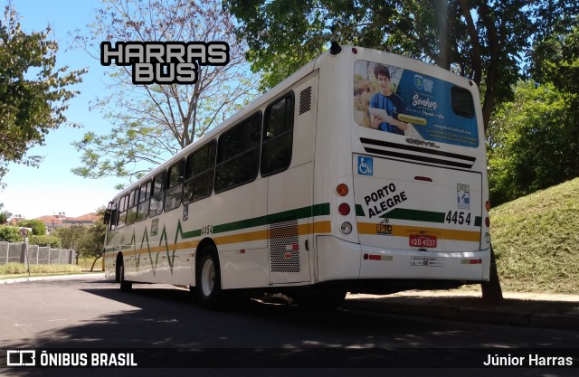 VAP - Viação Alto Petrópolis 4454 na cidade de Porto Alegre, Rio Grande do Sul, Brasil, por Júnior Harras. Número da foto: #9409763.