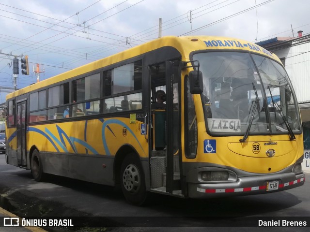 AMSA - Autotransportes Moravia 58 na cidade de San Vicente, Moravia, San José, Costa Rica, por Daniel Brenes. Número da foto: #9411635.