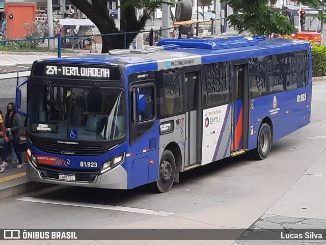 Next Mobilidade - ABC Sistema de Transporte 81.923 na cidade de Diadema, São Paulo, Brasil, por Lucas Silva. Número da foto: #9412525.