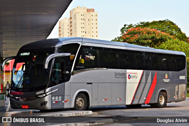Empresa de Ônibus Pássaro Marron 45002 na cidade de Mogi das Cruzes, São Paulo, Brasil, por Douglas Alvim. Número da foto: #9332177.