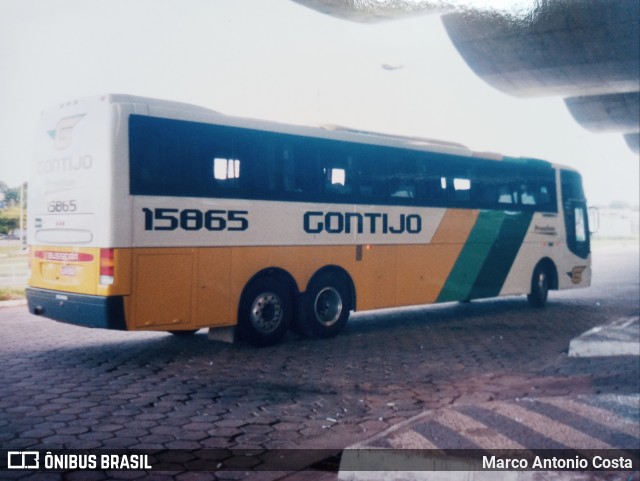 Empresa Gontijo de Transportes 15865 na cidade de Uberlândia, Minas Gerais, Brasil, por Marco Antonio Costa. ID da foto: 9332418.