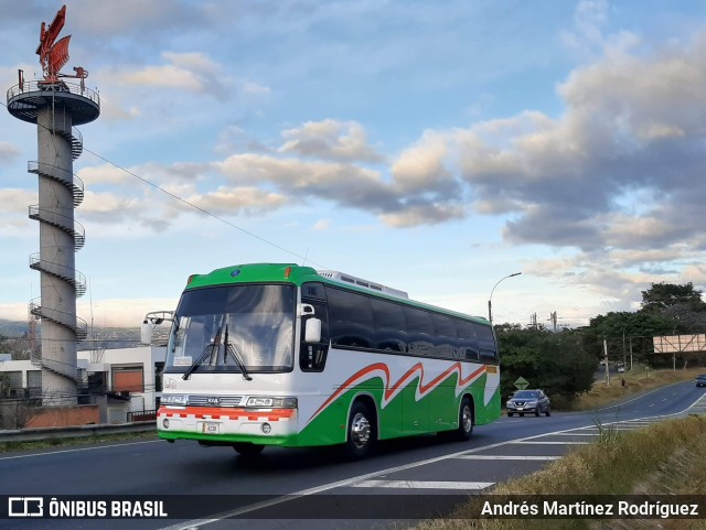 Autobuses sin identificación - Costa Rica 00 na cidade de Alajuela, Alajuela, Costa Rica, por Andrés Martínez Rodríguez. Número da foto: #9331922.