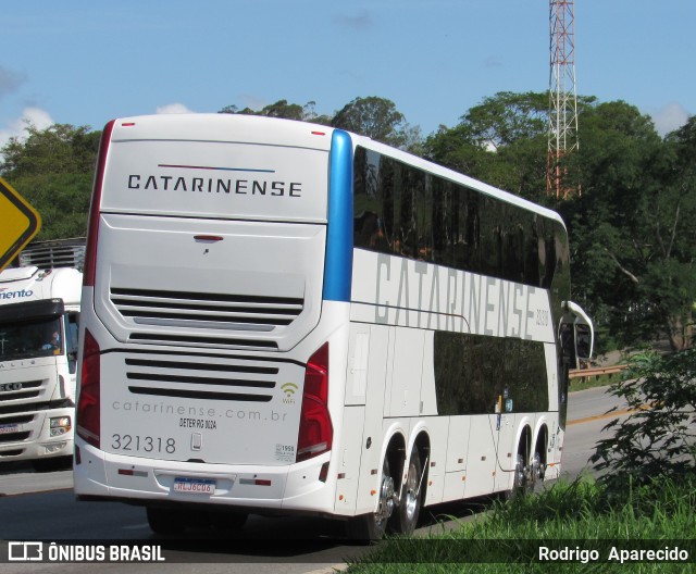 Auto Viação Catarinense 321318 na cidade de Conselheiro Lafaiete, Minas Gerais, Brasil, por Rodrigo  Aparecido. ID da foto: 9419446.