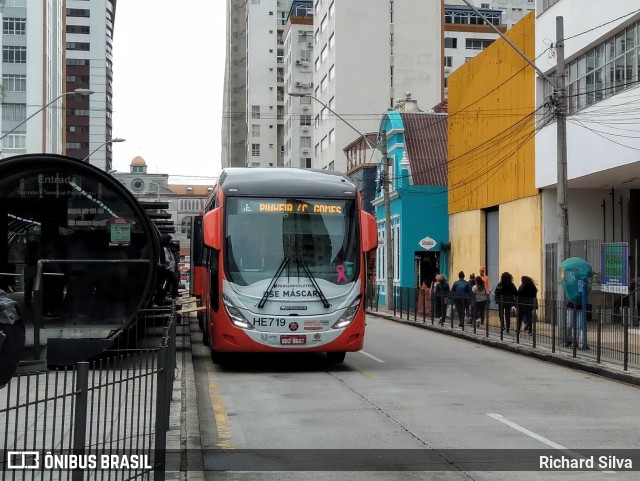 Auto Viação Redentor HE719 na cidade de Curitiba, Paraná, Brasil, por Richard Silva. Número da foto: #9419995.