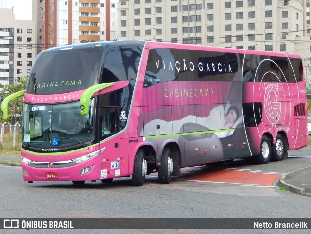 Viação Garcia 8694 na cidade de Curitiba, Paraná, Brasil, por Netto Brandelik. Número da foto: #9422492.